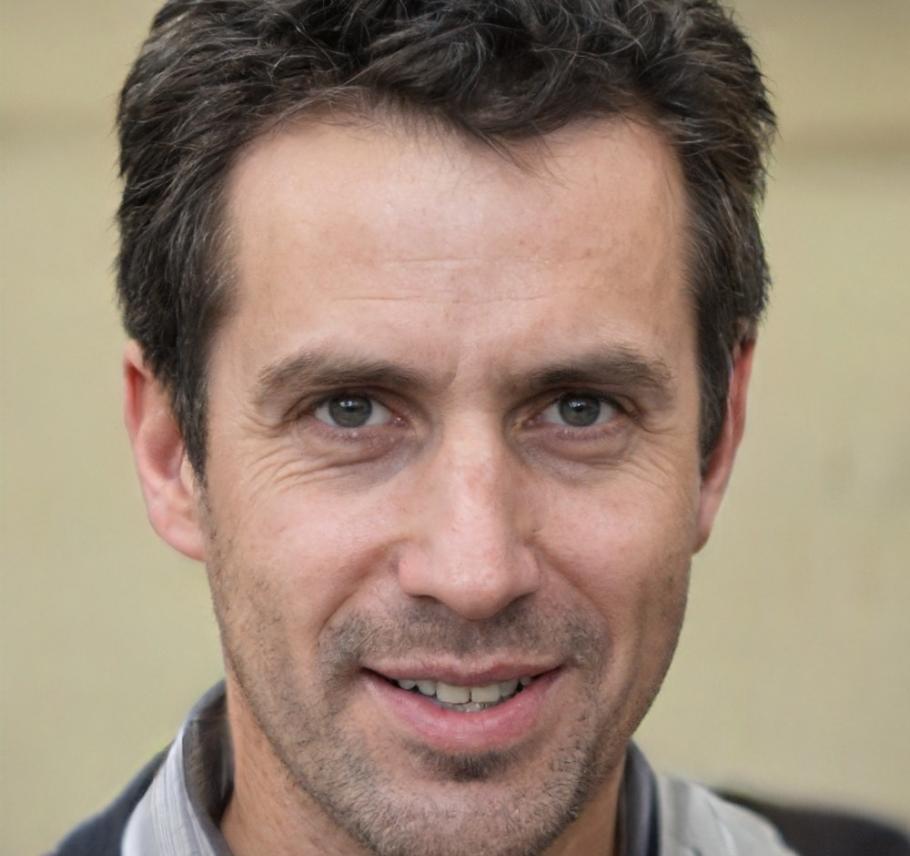 Iulian Stănescu expert în modelare financiară